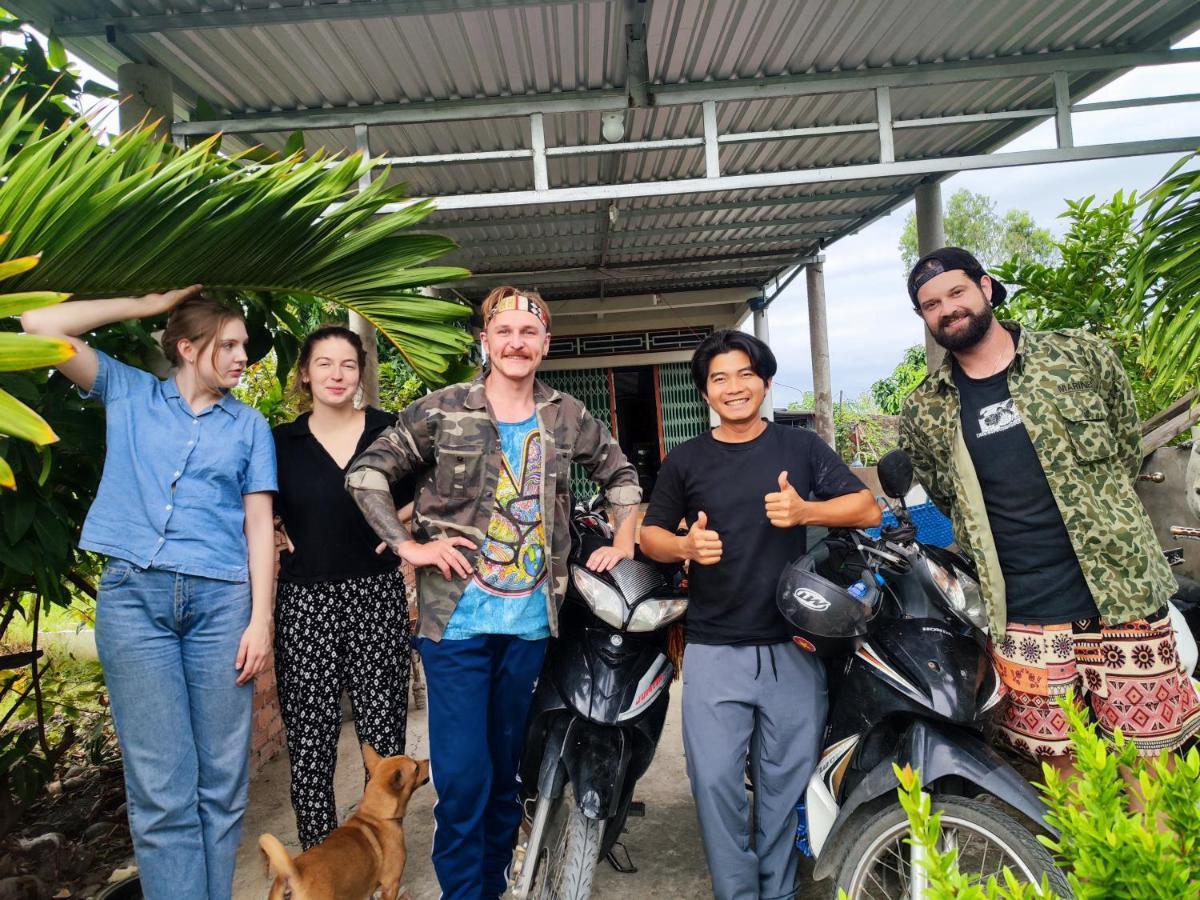 Bà Ngoại Homestay Cà Mau Esterno foto