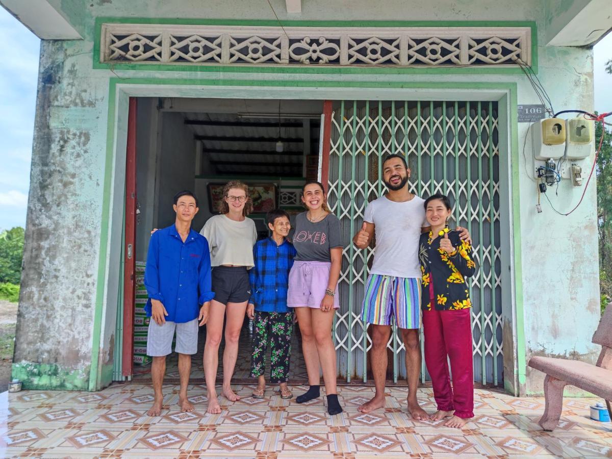 Bà Ngoại Homestay Cà Mau Esterno foto