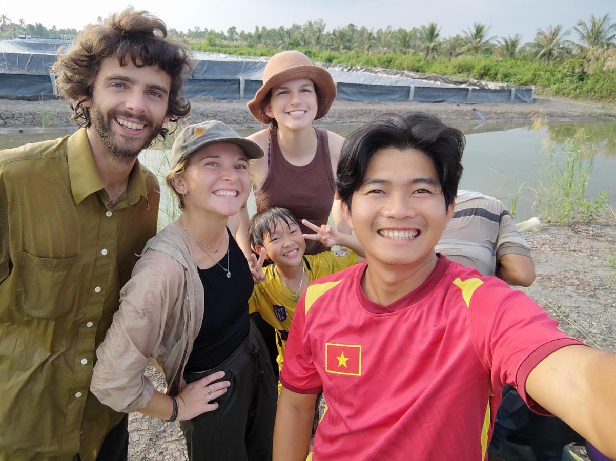 Bà Ngoại Homestay Cà Mau Esterno foto