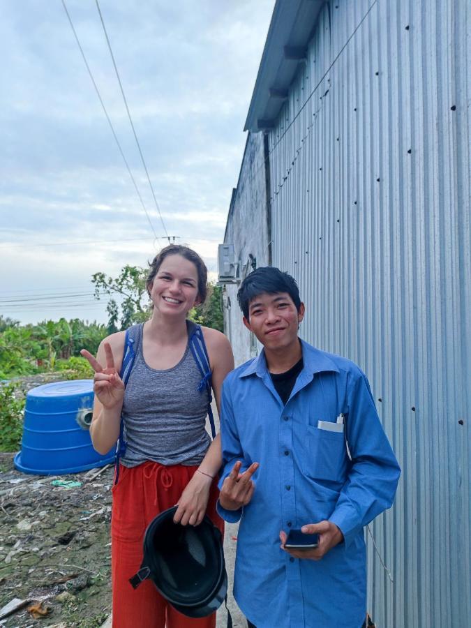 Bà Ngoại Homestay Cà Mau Esterno foto